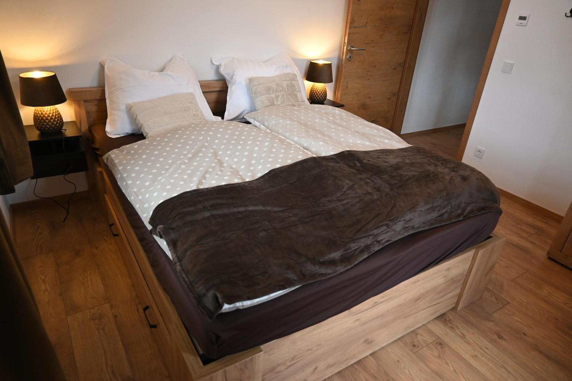 Nicky Apartments And Studios 니데라우 외부 사진