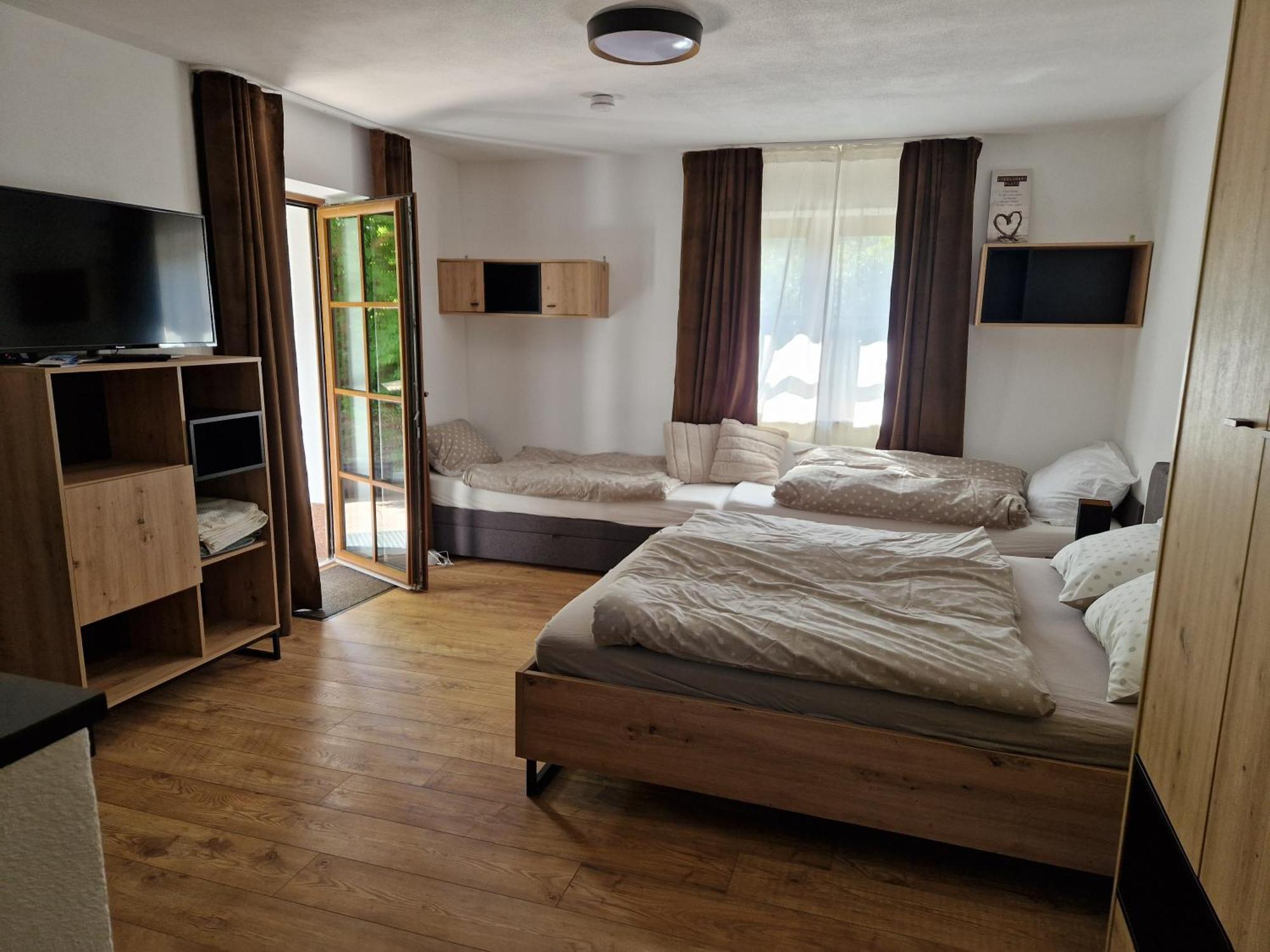 Nicky Apartments And Studios 니데라우 외부 사진